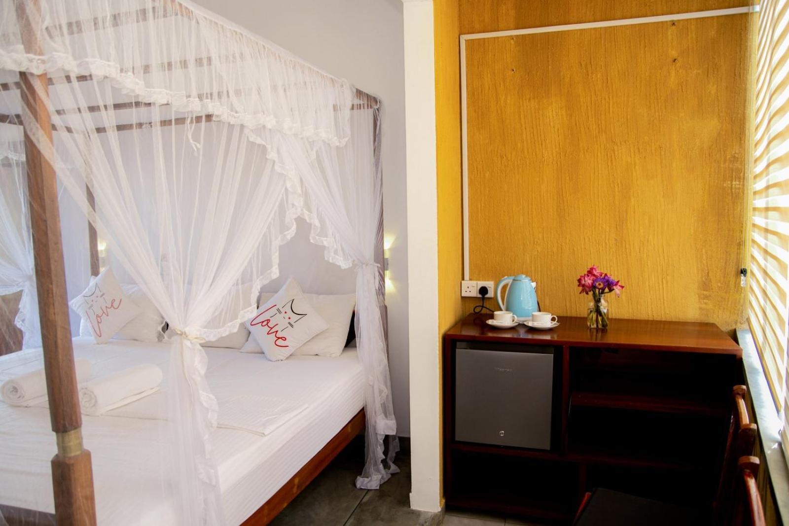 Coconut Style Restaurant & Milinda Guest Hotel Unawatuna Ngoại thất bức ảnh