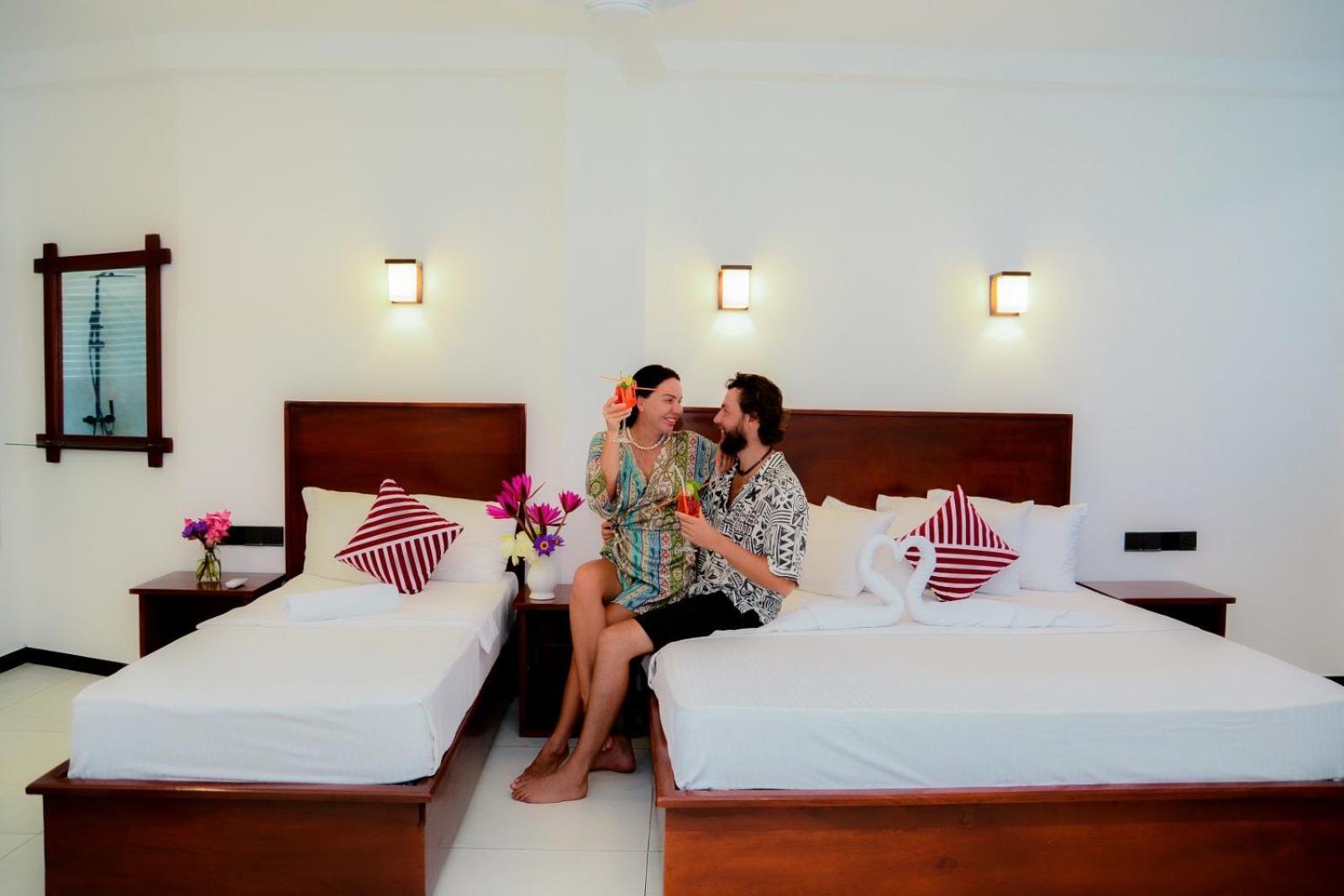 Coconut Style Restaurant & Milinda Guest Hotel Unawatuna Ngoại thất bức ảnh