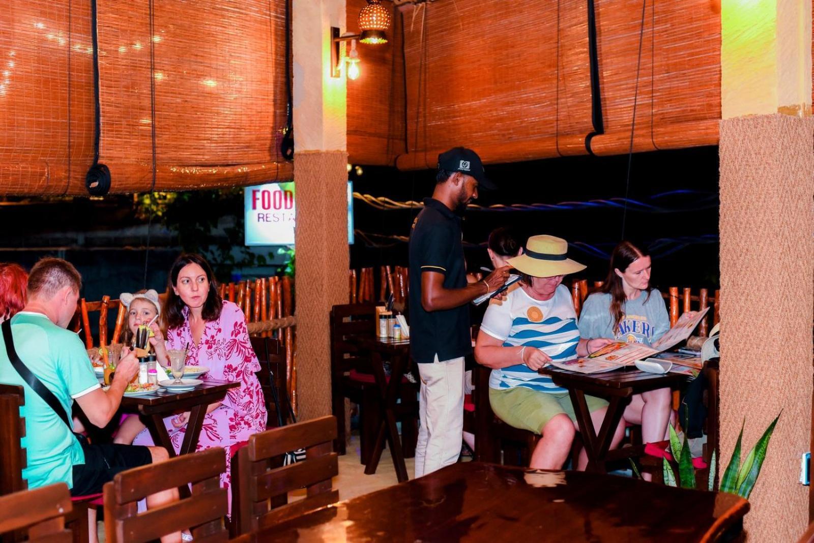 Coconut Style Restaurant & Milinda Guest Hotel Unawatuna Ngoại thất bức ảnh