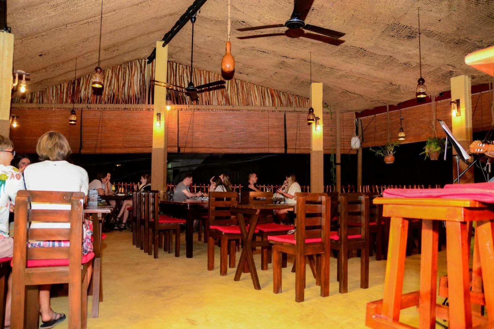Coconut Style Restaurant & Milinda Guest Hotel Unawatuna Ngoại thất bức ảnh